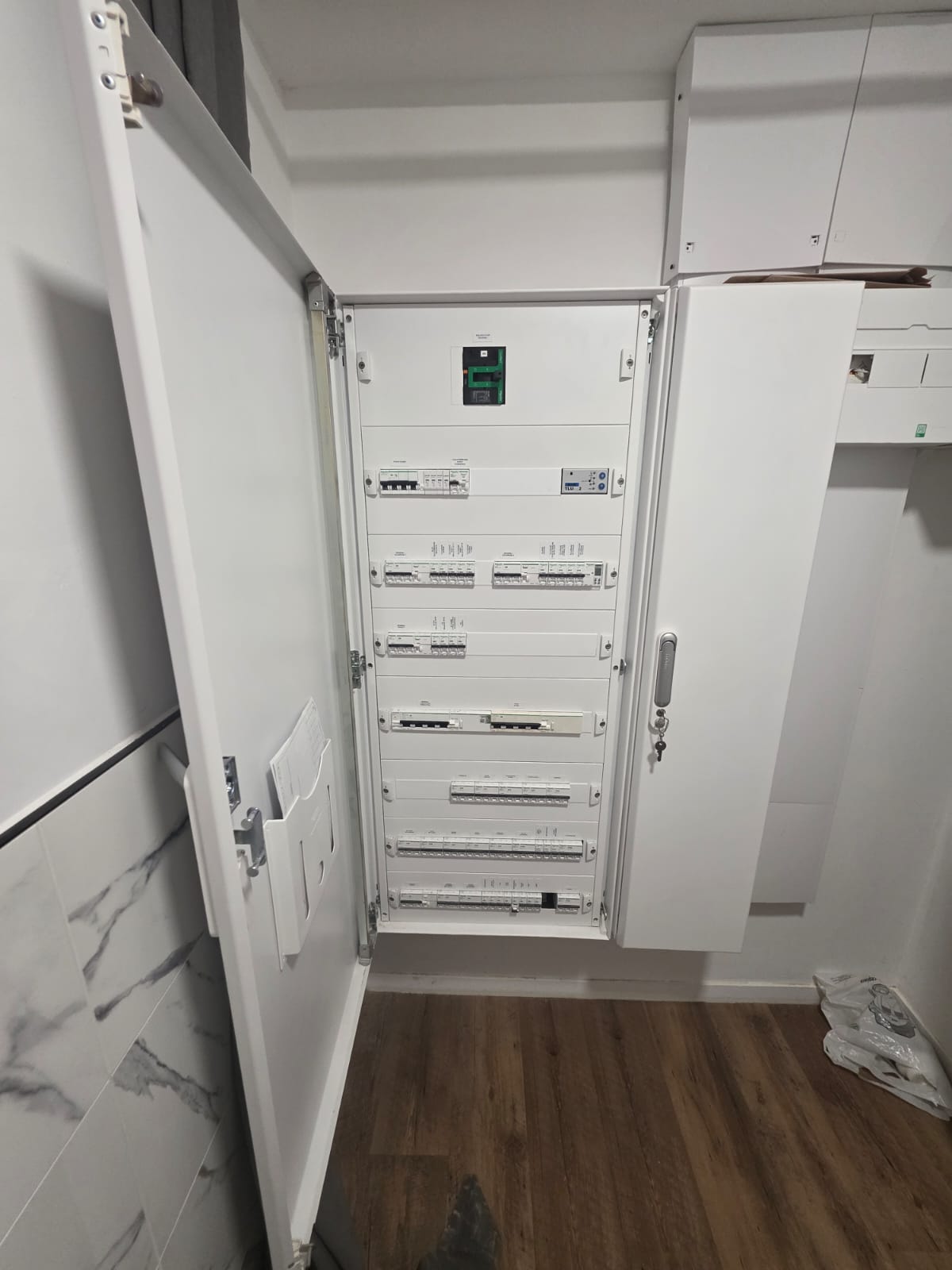 Tableau de distribution électrique - réalisation MT ELEC